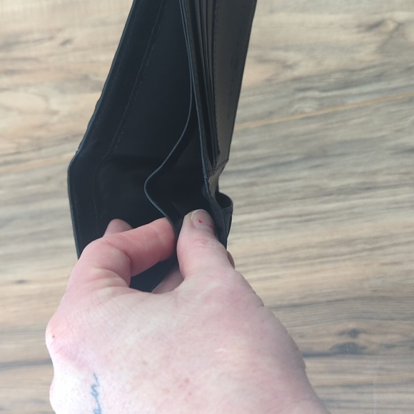 Nike Black Leather Men's Bifold Wallet - Picture 5 of 5